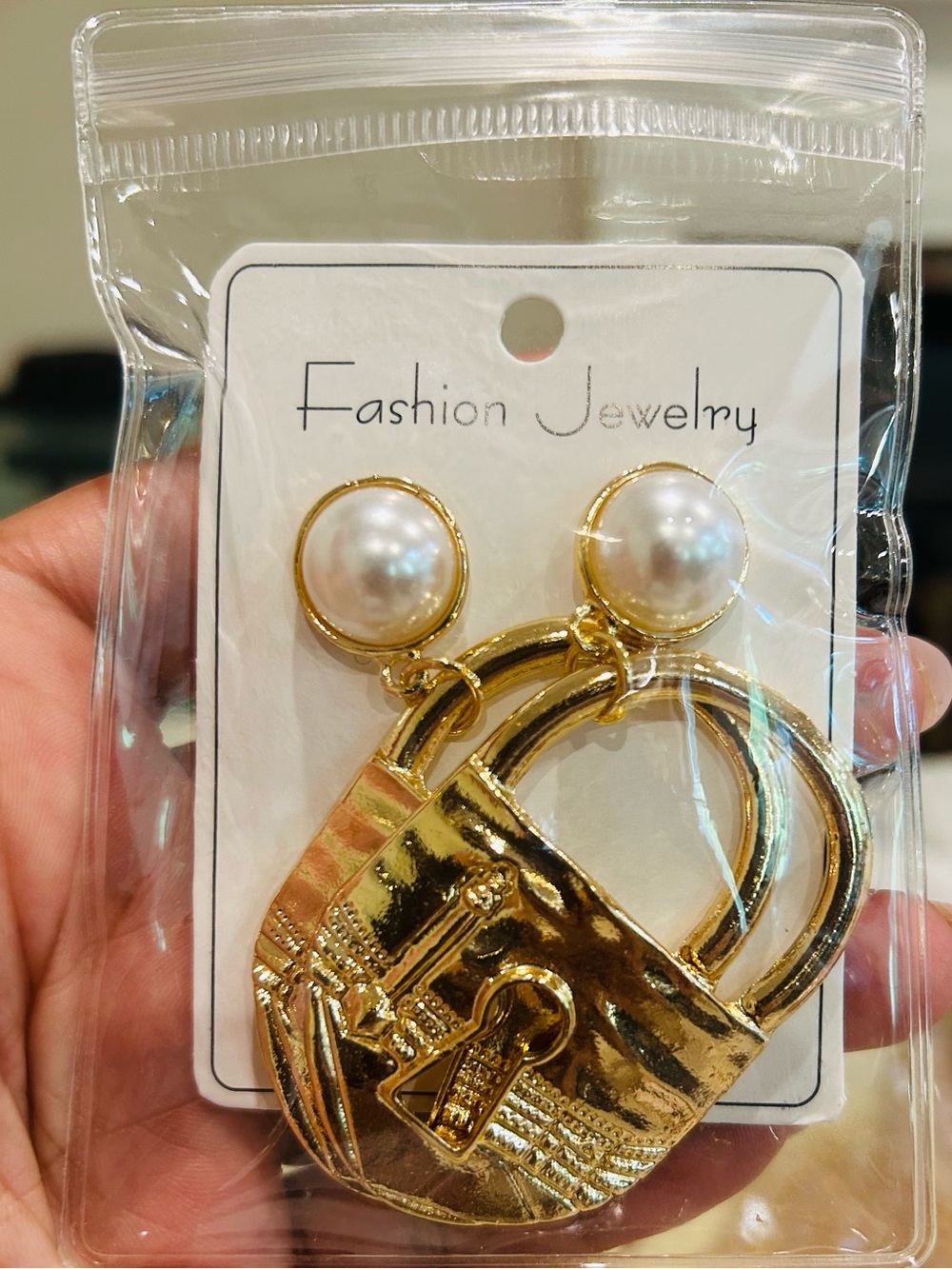 Fashion Jewelry Gold Padlock Drop Earrings with Pearl Studs